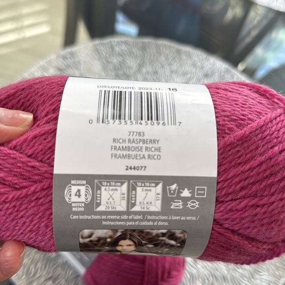 Worsted weight 100% wool - Picture 3 of 5